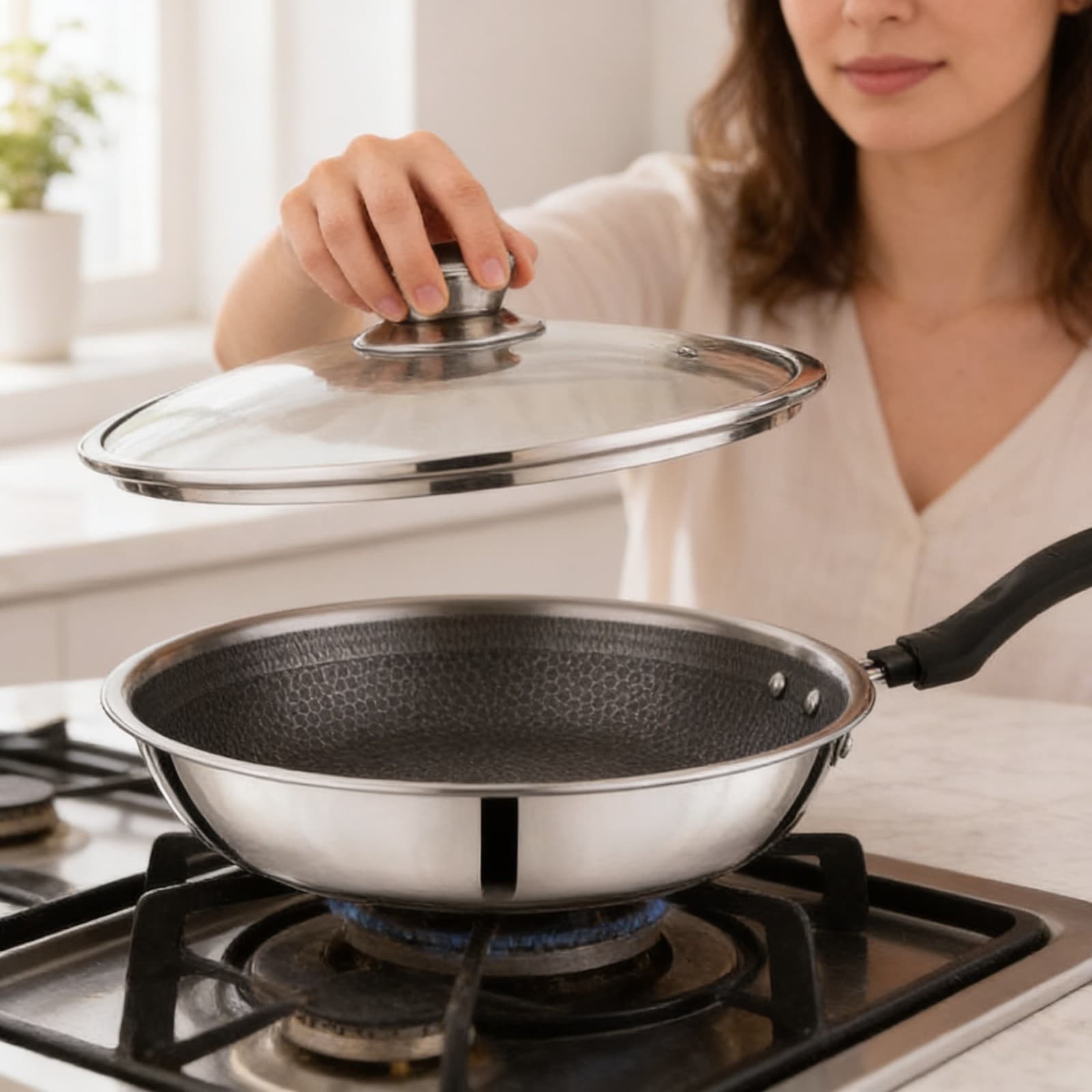 Suruchi 22 CM Fry Pan with Stainless Steel Lid EK4029 alternate